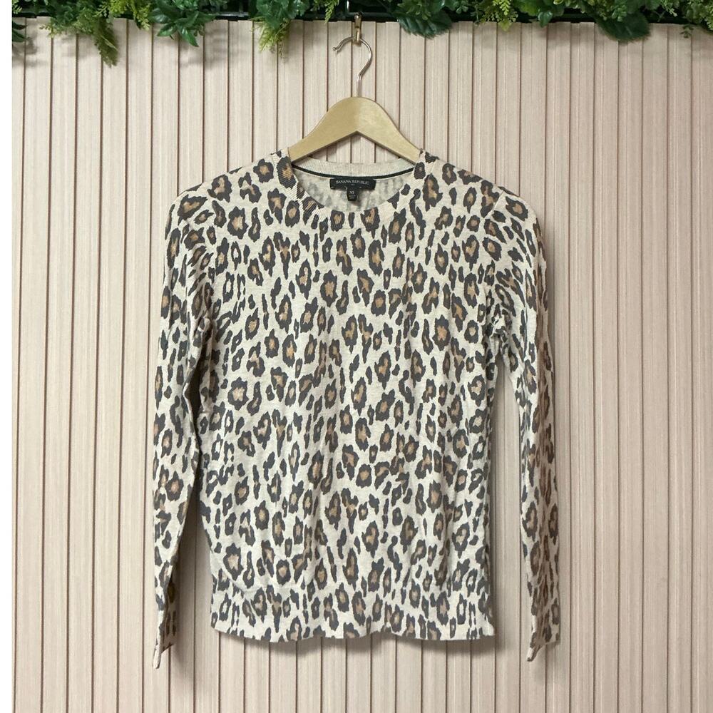 Banana Republic Women’s Leopard Print Crewneck Sweater Size XS